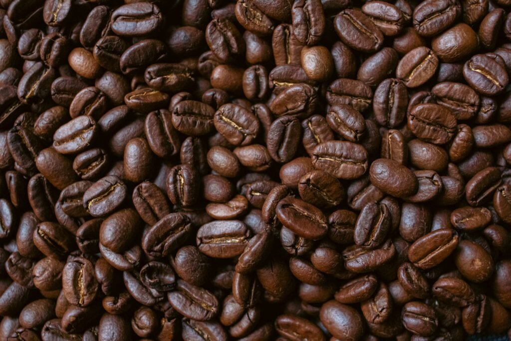 What to Serve with Coffee: Delicious Pairings and Snacks